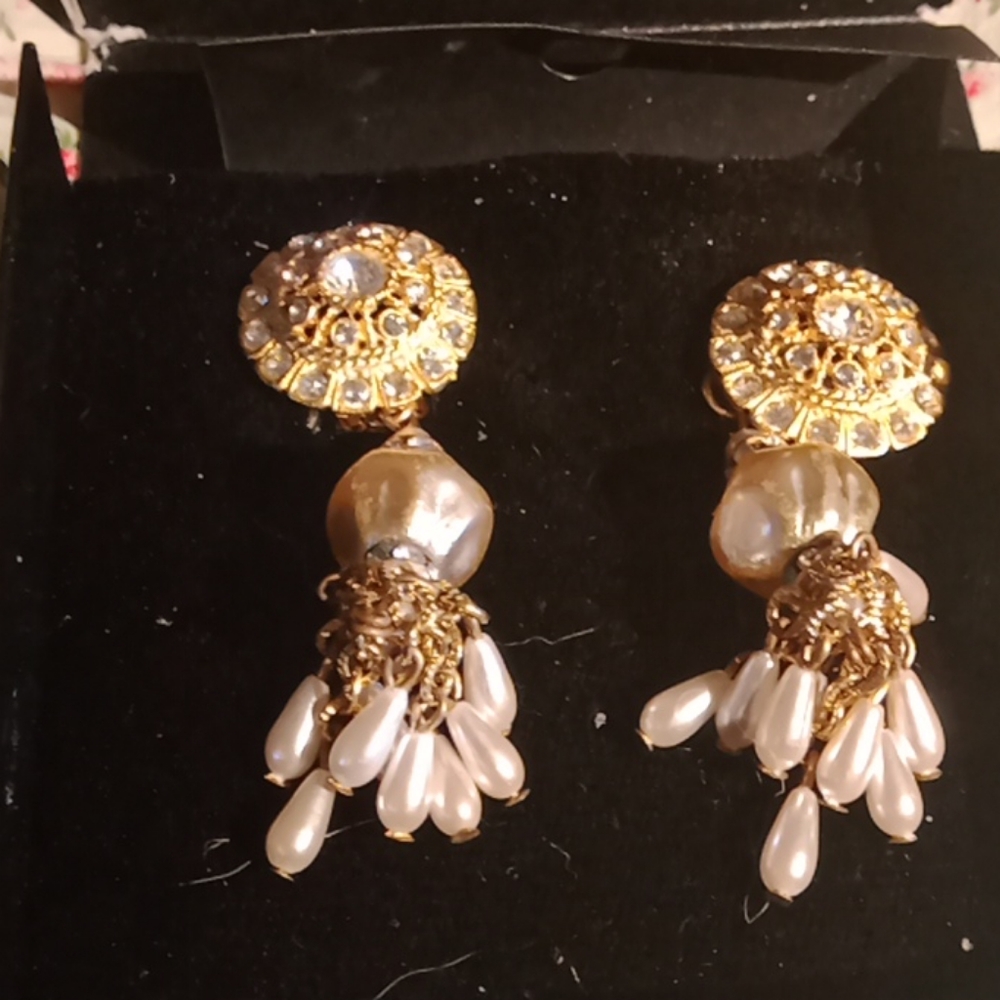 Carlo Giovanni 18k EP pearl earrings